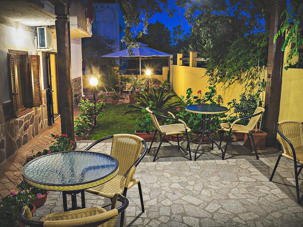 Bed&Breakfast Ichnos Cala Gonone Exterior foto