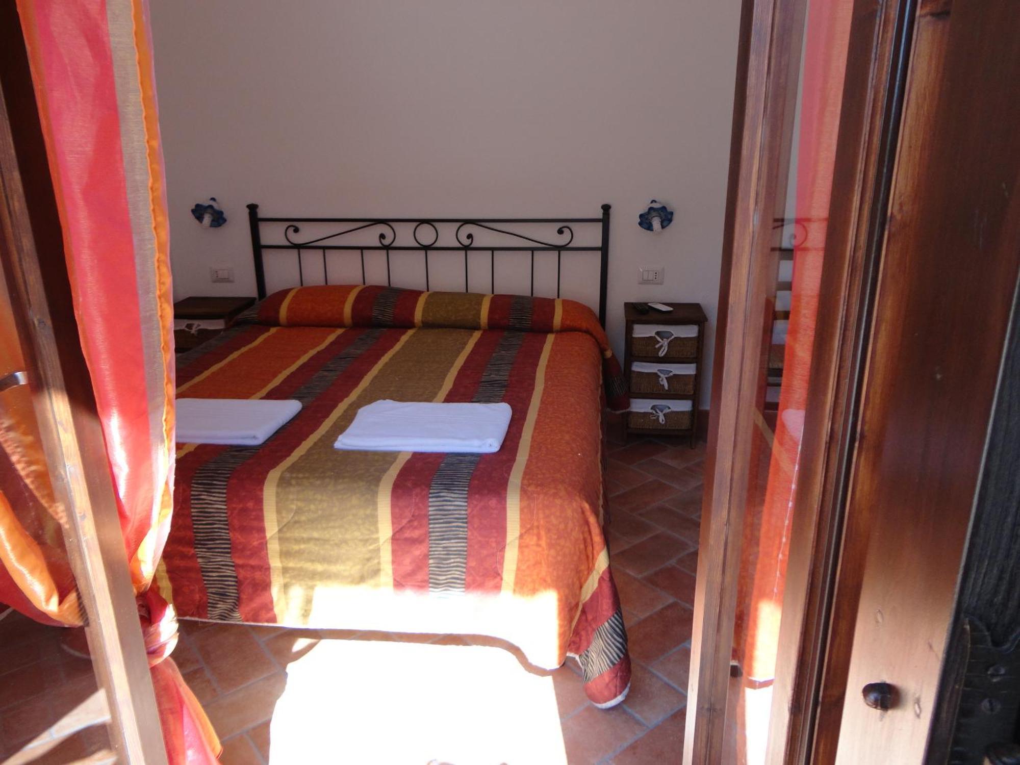 Bed&Breakfast Ichnos Cala Gonone Exterior foto